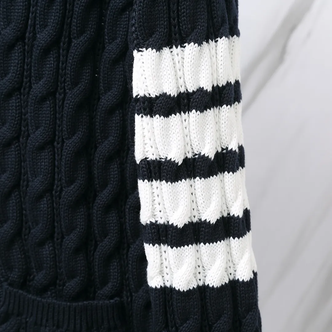 ：M 12（TB ） THOM BROWNE .TBClassic Breathable Same Style ：White/Navy Blue /Gray Size：1/2/3/4
